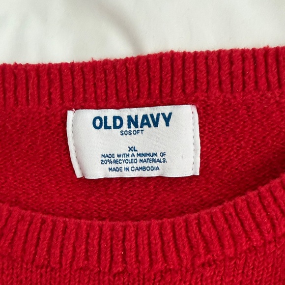 Old Navy Women's Vibrant Red Crew Neck Sweater - Picture 2 of 2